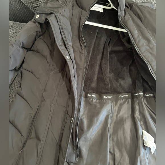 Calvin Klein Long Puffer Jacket - Picture 7 of 7